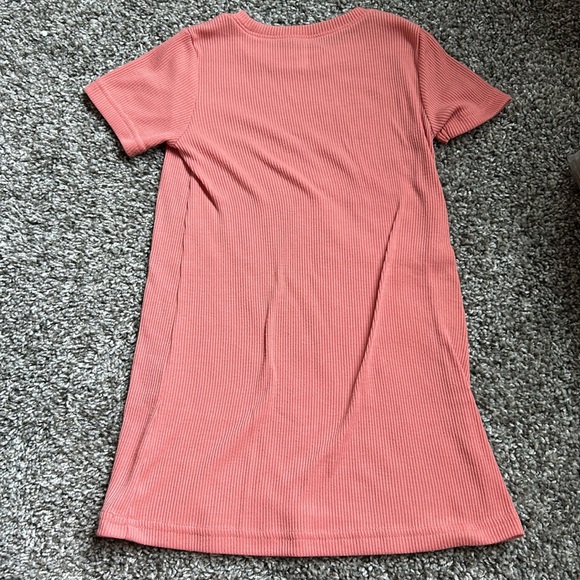 Toddler girl ribbed 3T short sleeve peach nightgown from Old Navy - Picture 3 of 4